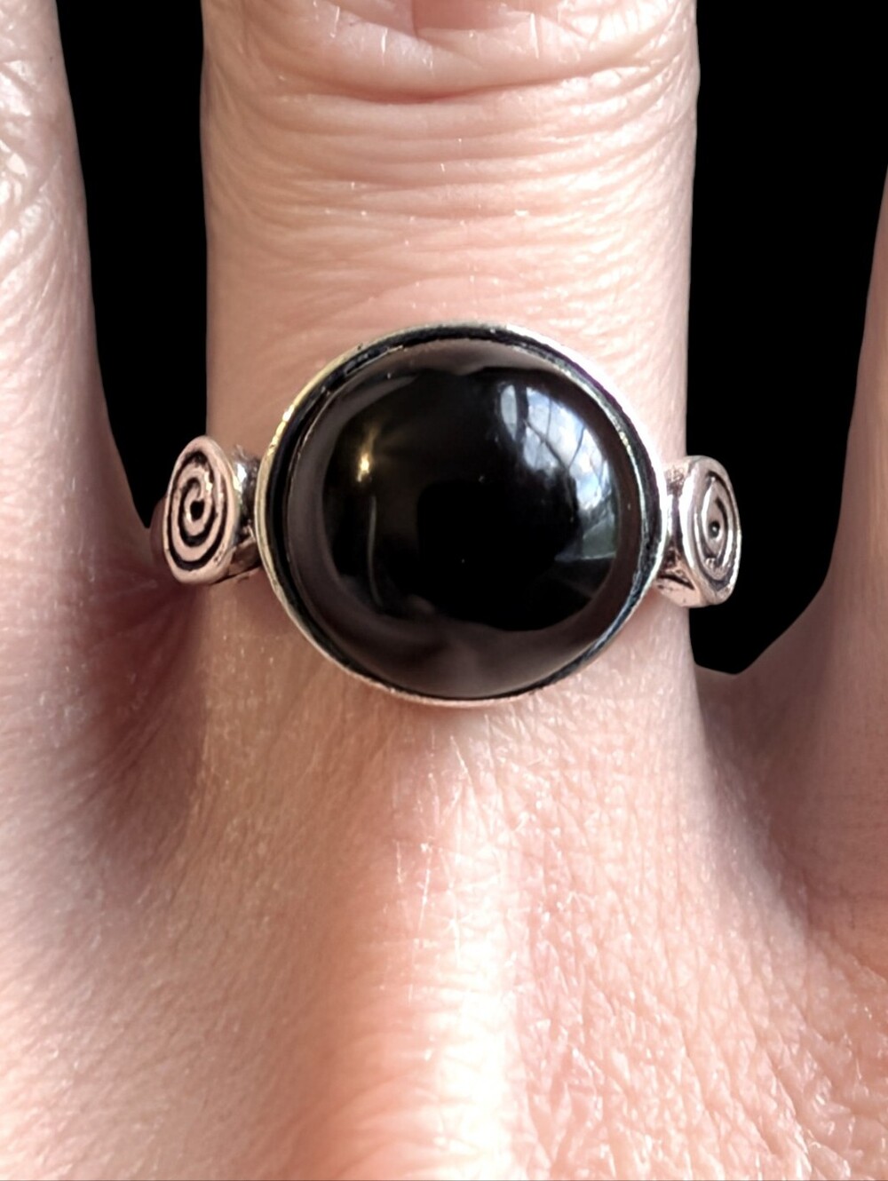 NWT Large Silver and Black Onyx Gemstone Ring Size 7